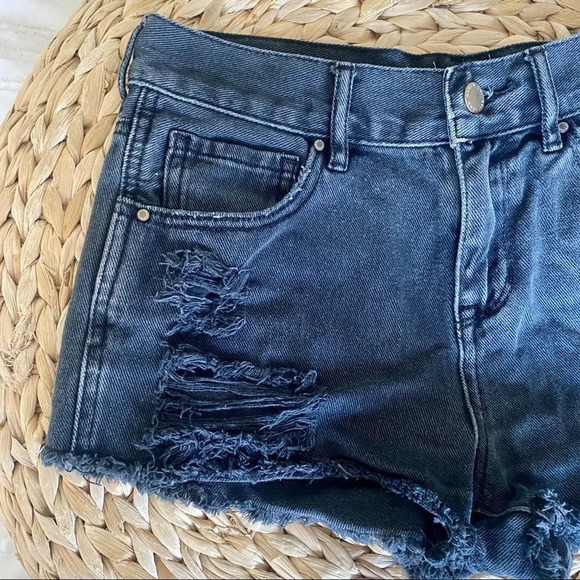 Bullhead Denim Co Distressed Black High Rise Mini Jean Short - Picture 3 of 8